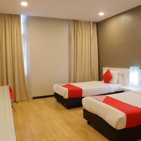 Oyo 232 The Suraya Hotel Куантан Екстер'єр фото