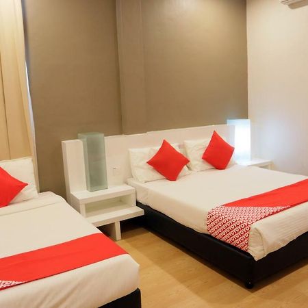 Oyo 232 The Suraya Hotel Куантан Екстер'єр фото