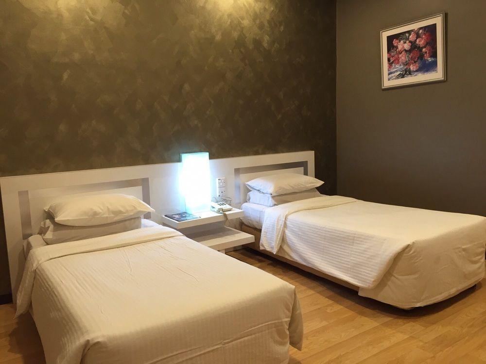 Oyo 232 The Suraya Hotel Куантан Екстер'єр фото