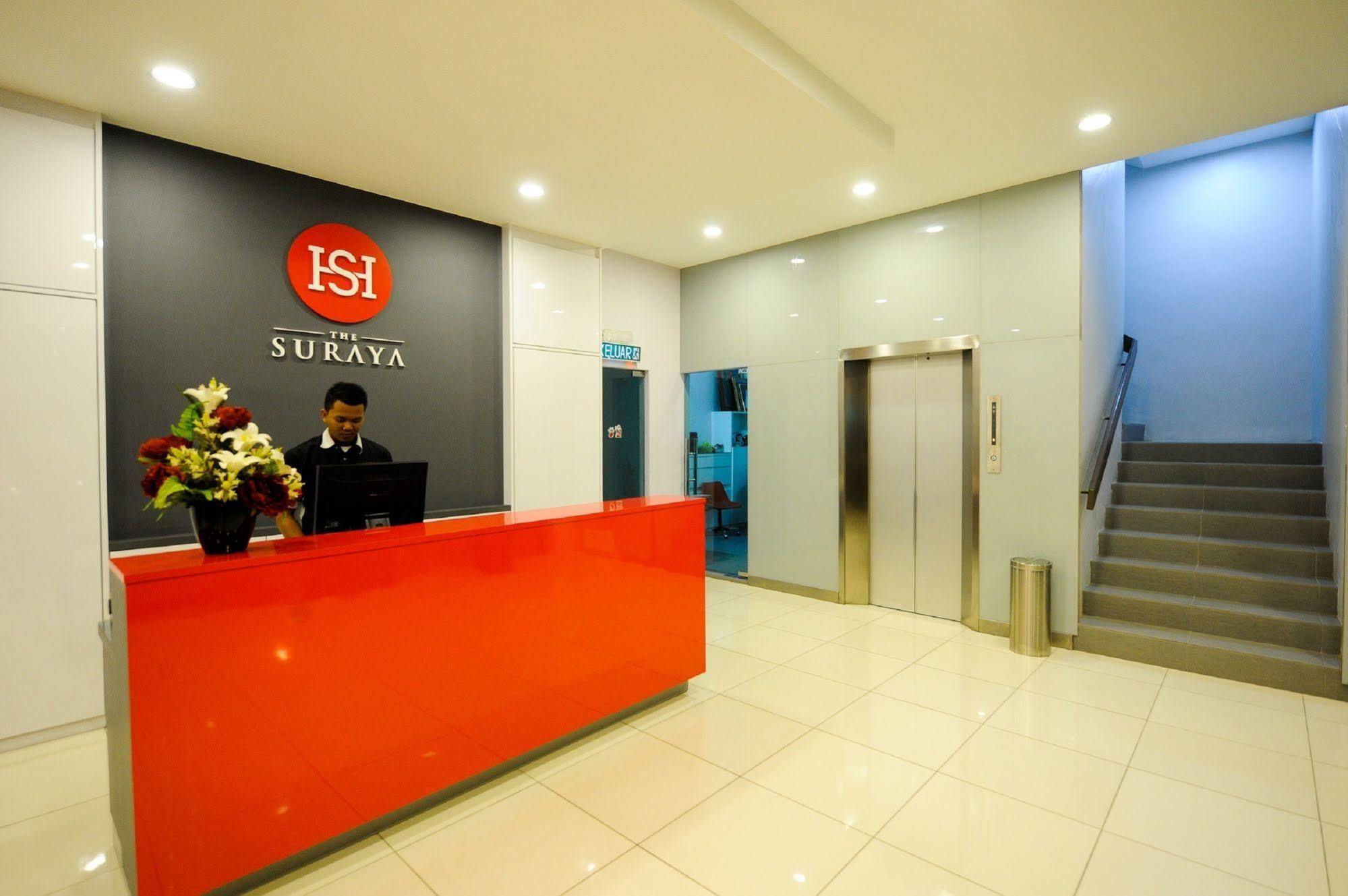Oyo 232 The Suraya Hotel Куантан Екстер'єр фото