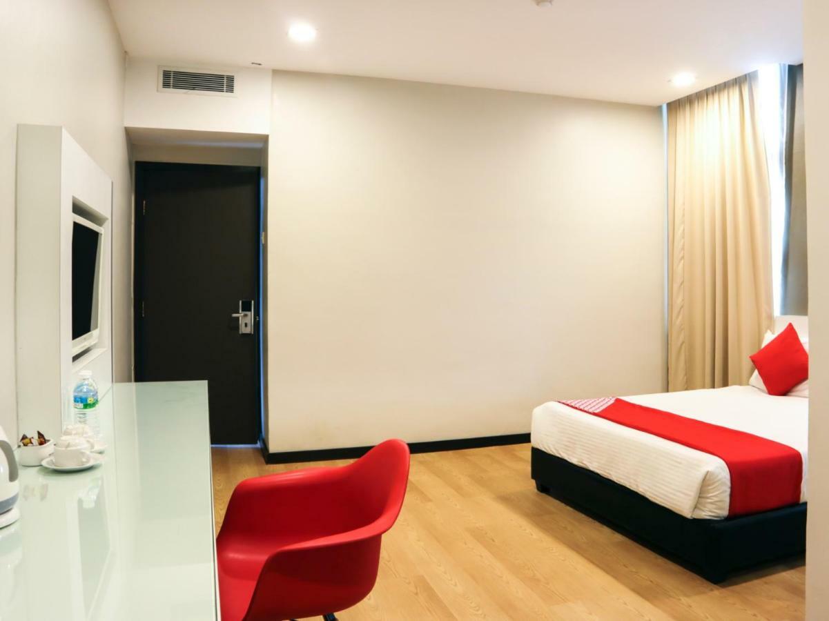 Oyo 232 The Suraya Hotel Куантан Екстер'єр фото
