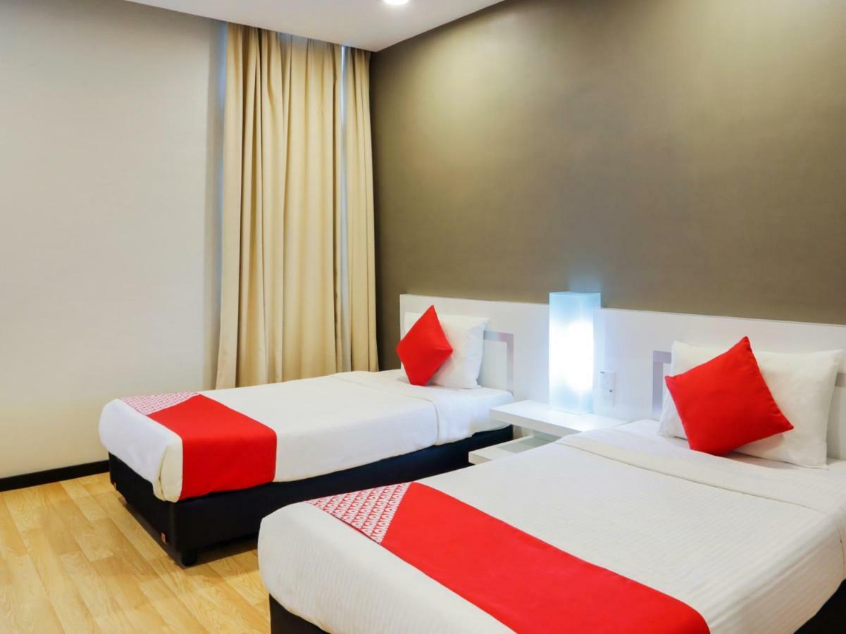 Oyo 232 The Suraya Hotel Куантан Екстер'єр фото