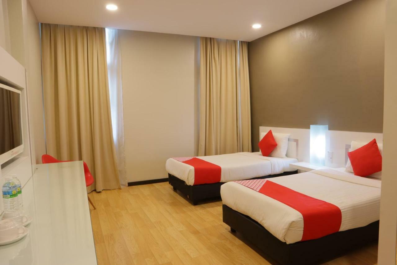 Oyo 232 The Suraya Hotel Куантан Екстер'єр фото