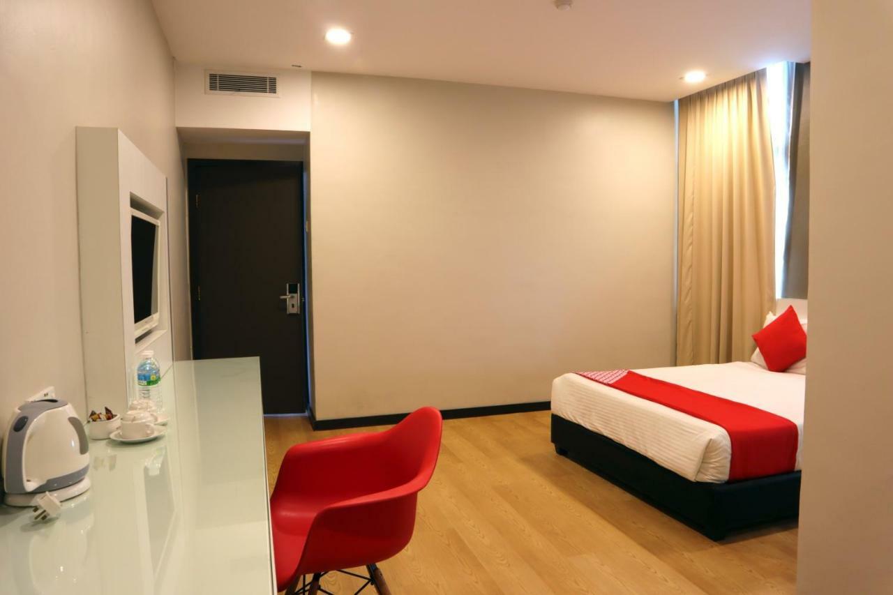 Oyo 232 The Suraya Hotel Куантан Екстер'єр фото